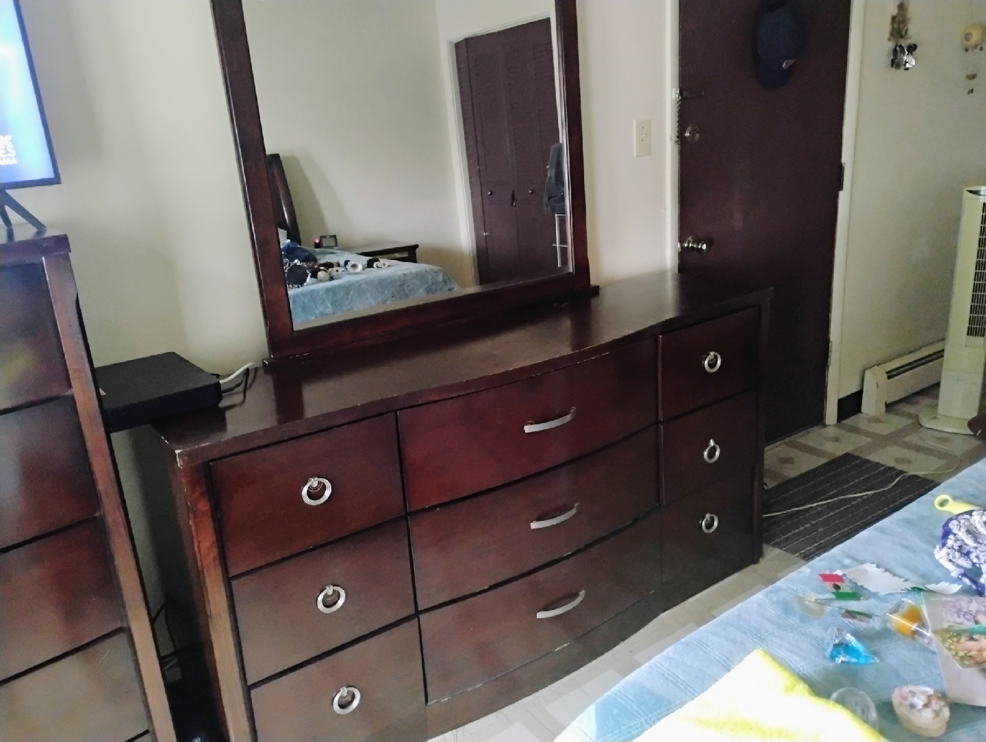 Dresser with Mirror & Chest of Drawers