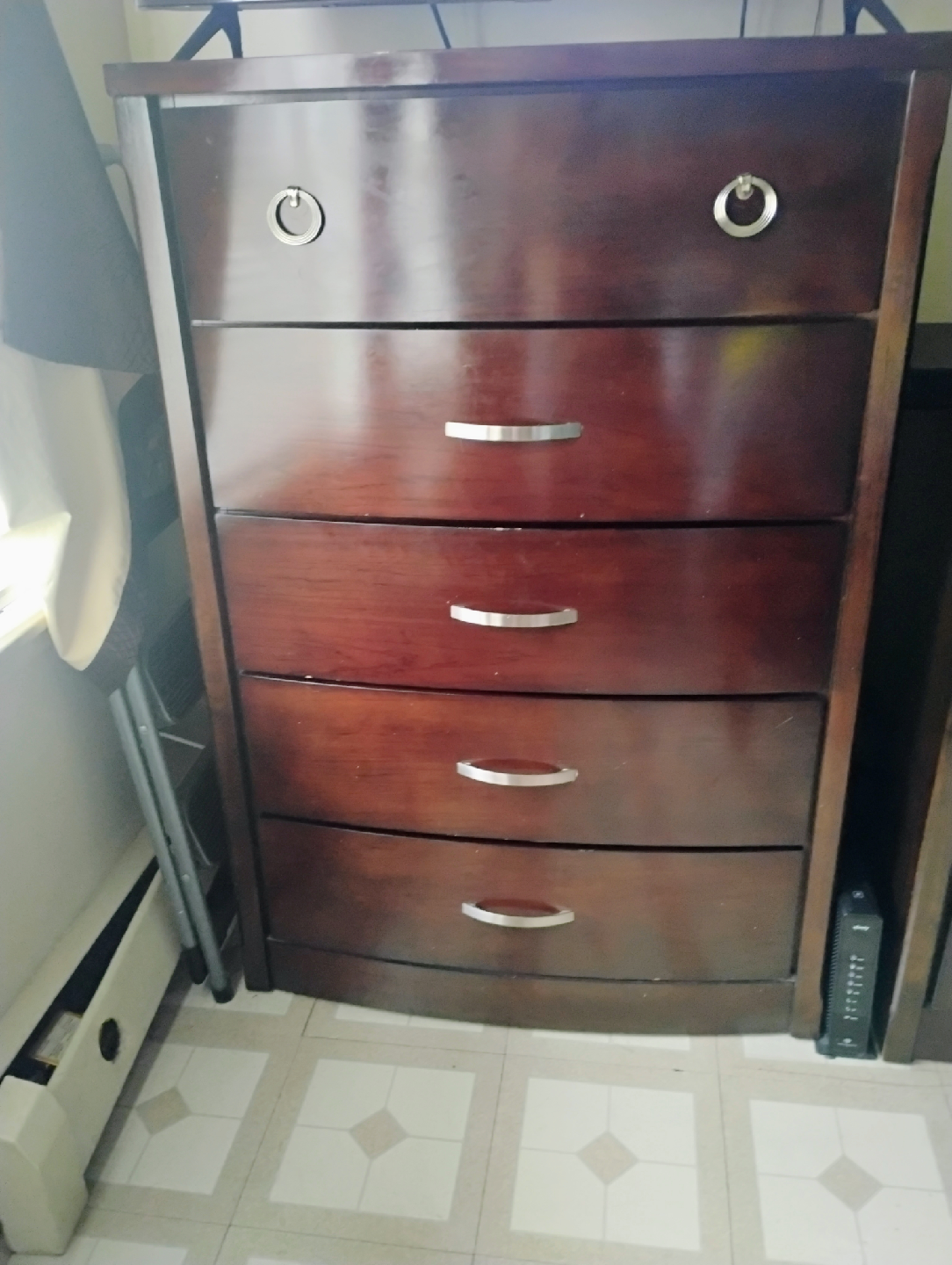 Dresser with Mirror & Chest of Drawers - photo 2