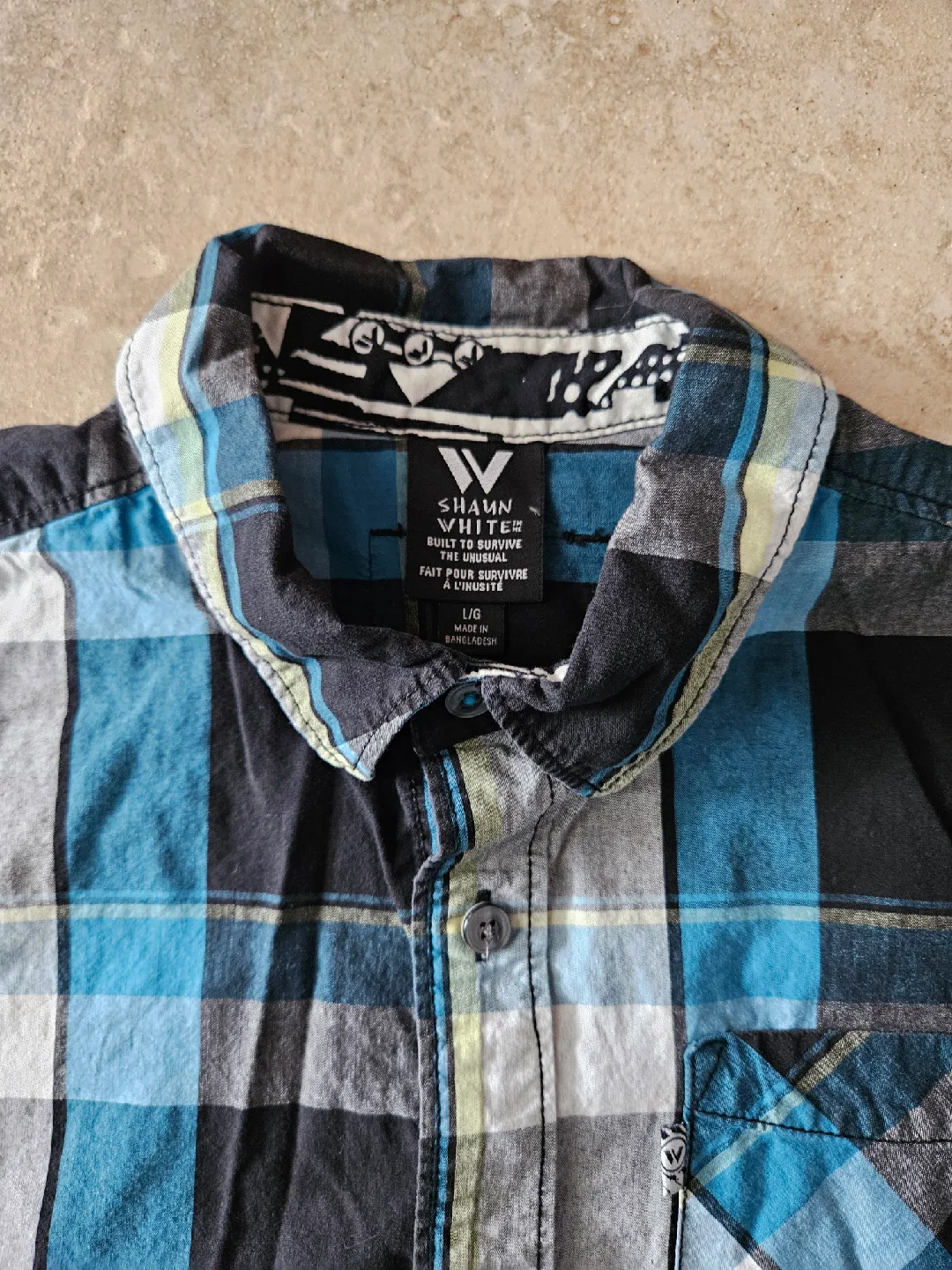 Size M (10/12) Button-Down Dress Shirt image indicator(2)