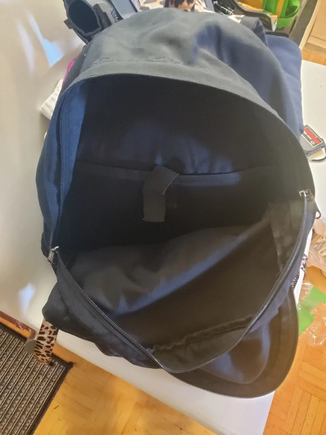 PINK Black Backpack with Leopard Straps 🥕 image indicator(5)