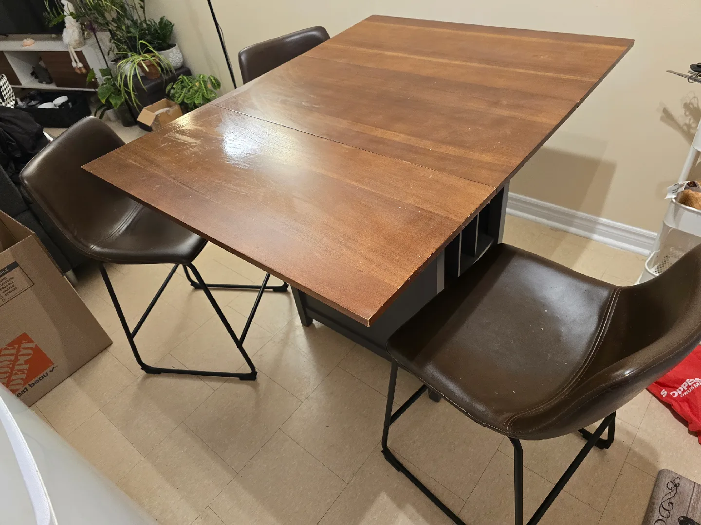 Kitchen/bar Table with Wine Rack & 3 bar  Chairs image indicator(2)