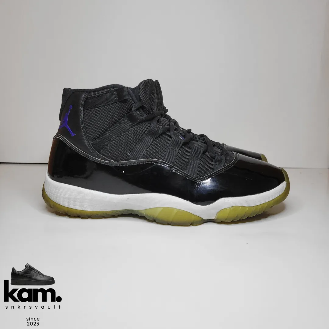 Air Jordan 11 Retro Space Jam image indicator(2)