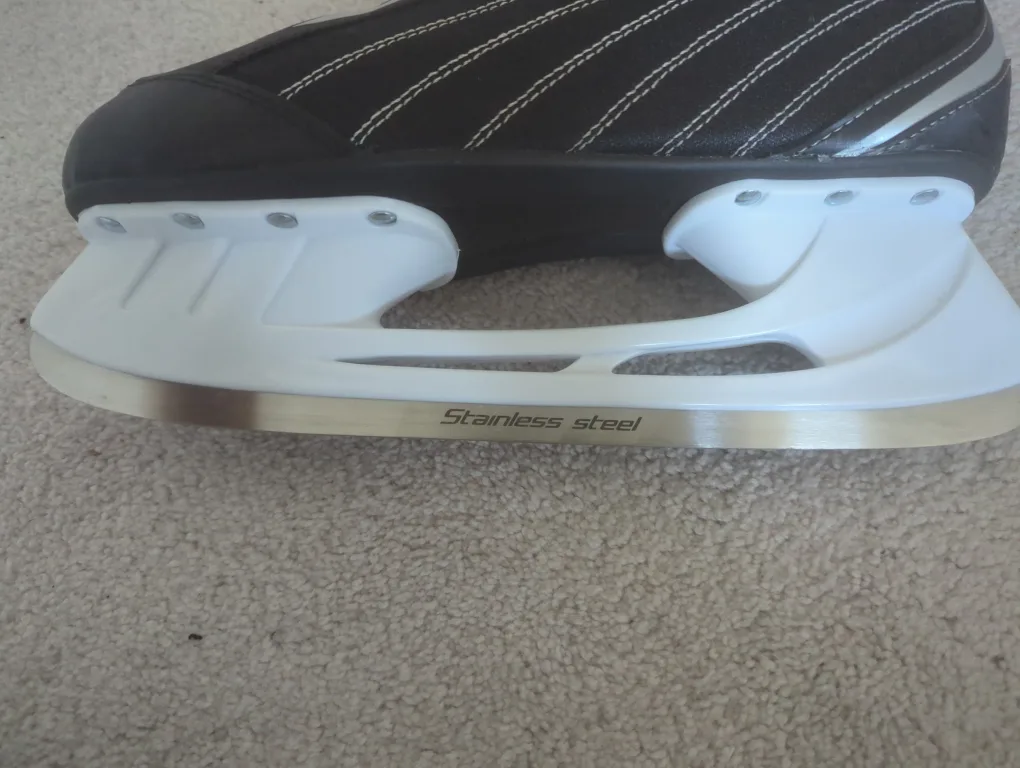 Vic Hockey H11VSHS Men's Ice Skates - Size 12 image indicator(4)