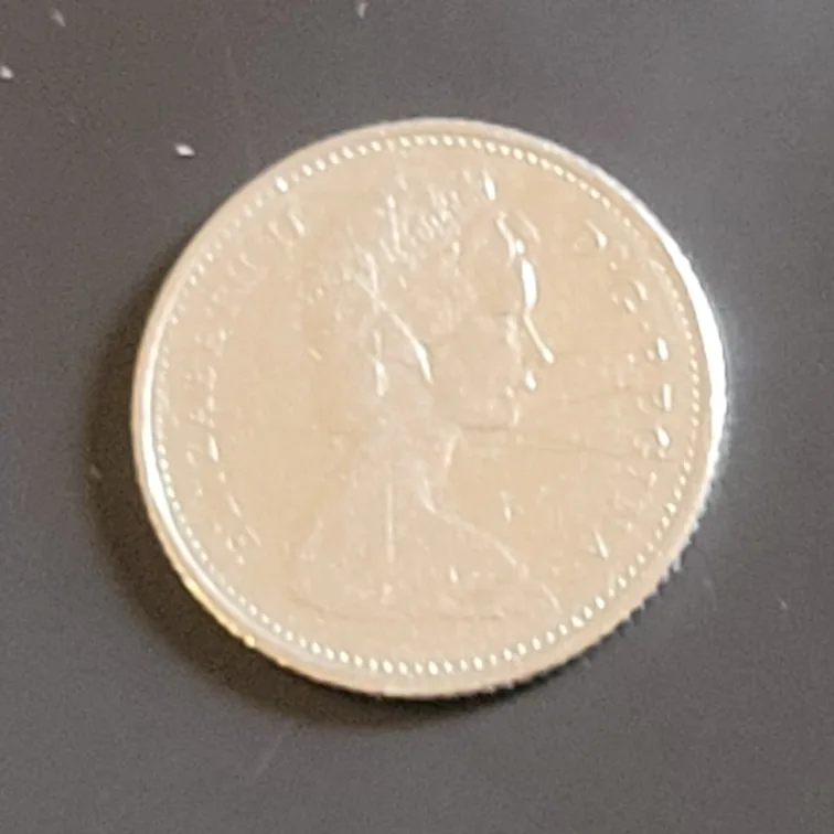 Canadian 10 cent Coin thumbnail