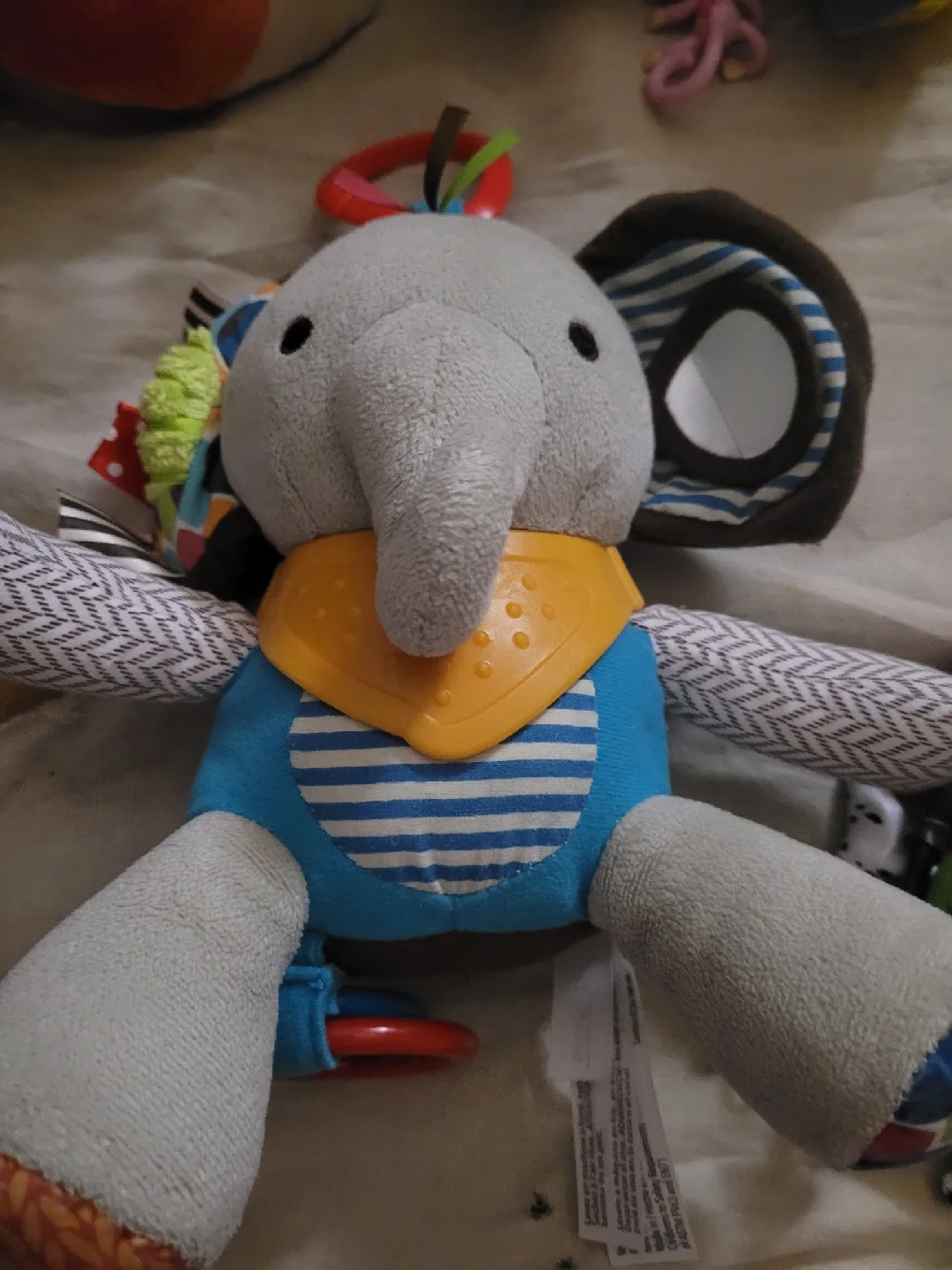 skip to hop carseat baby toy image indicator(2)