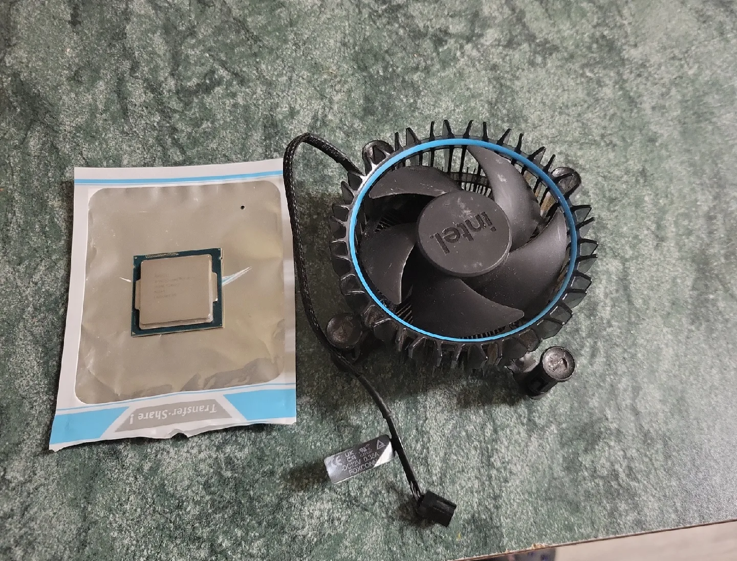 Intel Core i5-4570 CPU with Cooler image indicator(3)