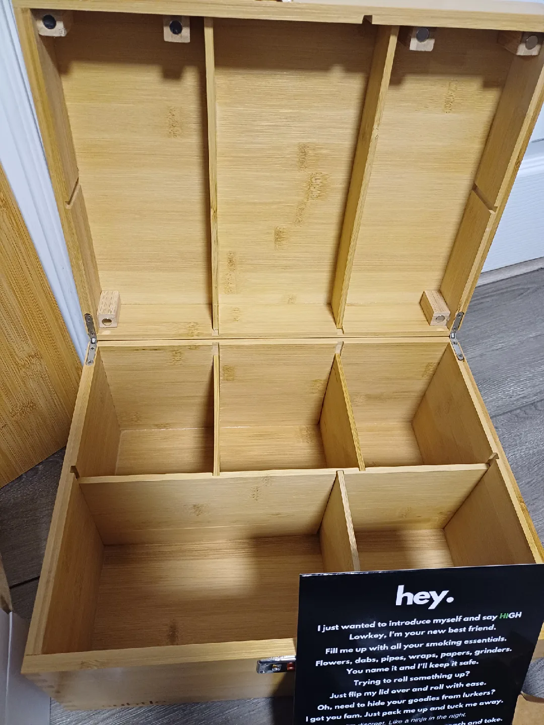 Subtle Stash Box with Accessories image indicator(2)