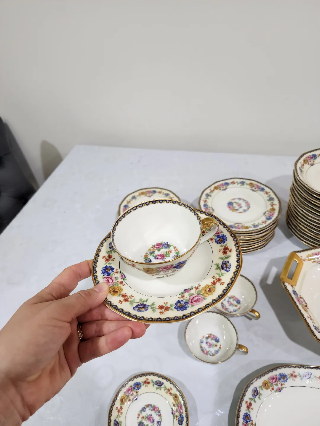 Theodore Haviland China Set image indicator(4)