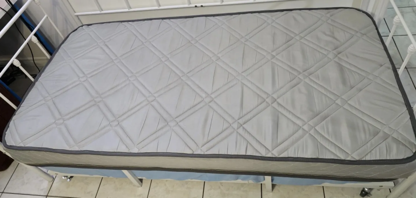 Twin Mattress - Great Condition thumbnail