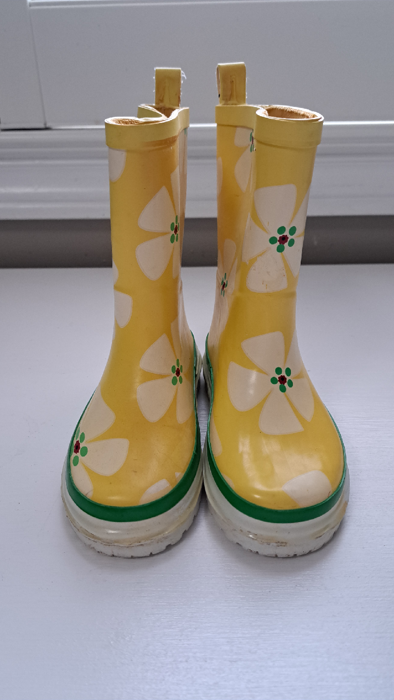 Gap Kids 8T Yellow Floral Rain Boots