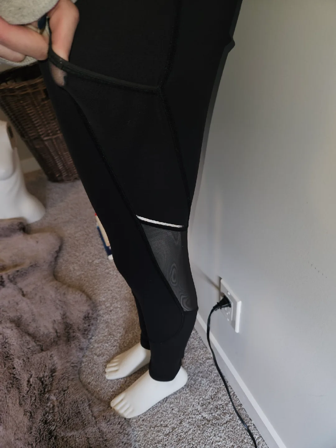 Lululemon Black Leggings image indicator(2)