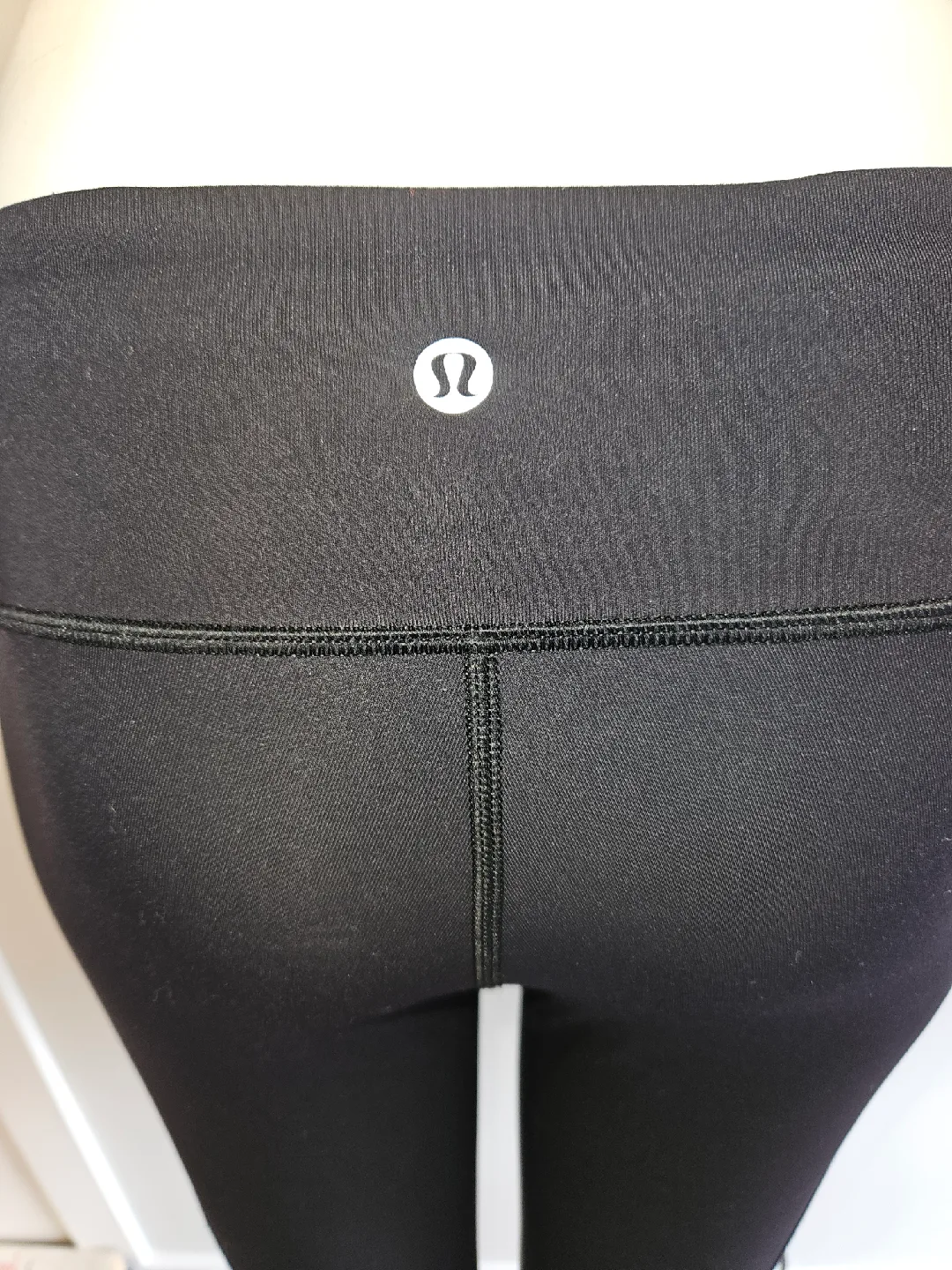 Lululemon Black Leggings image indicator(4)