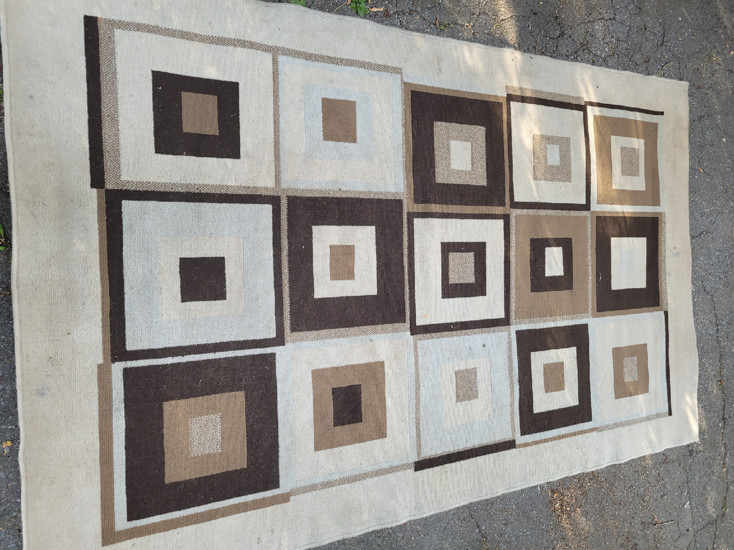 Geometric Patterned Area Rug - 1.52m x 2.44m
