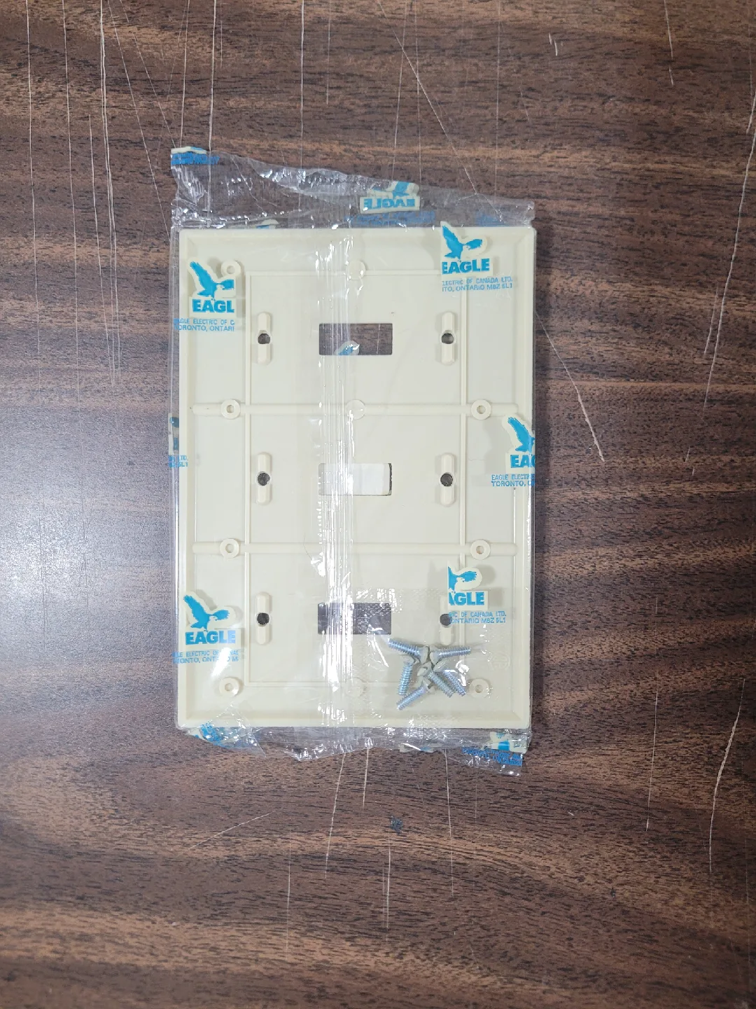 New Eagle Electric Ivory Triple Gang Wall Plate image indicator(2)