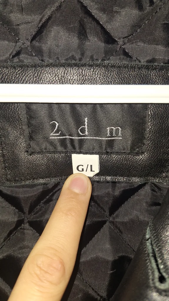 Black Leather Jacket Size G/L 🥕 image indicator(3)