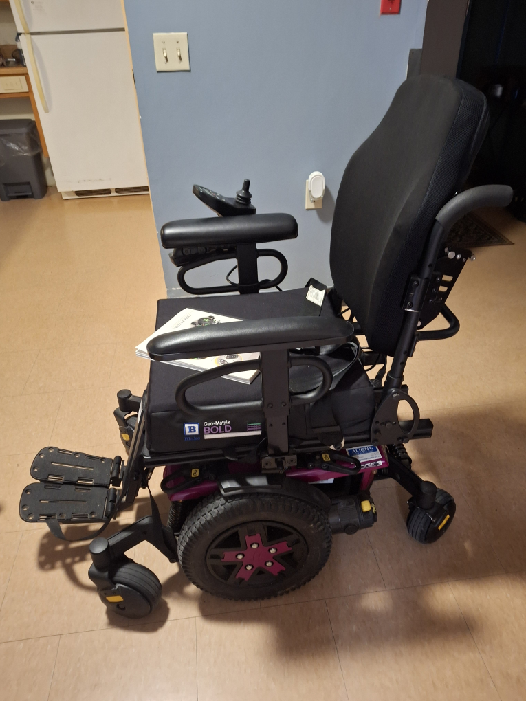 Quantum Q6 Edge 2.0 Power Wheelchair - photo 3
