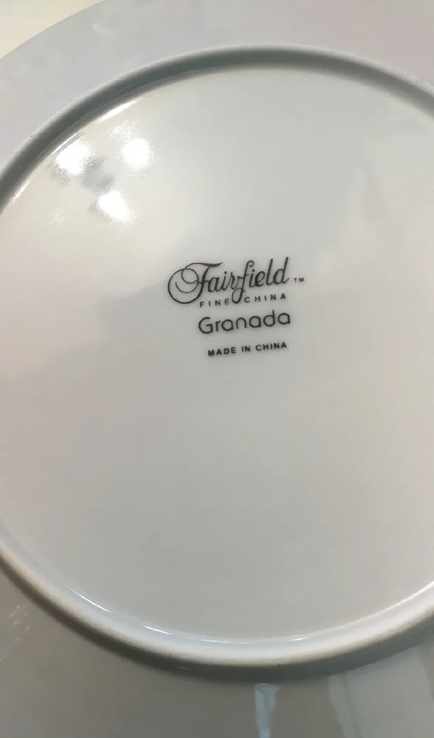 Large Fine China Plates (4) + Stainless Steel Utensils (New) image indicator(5)