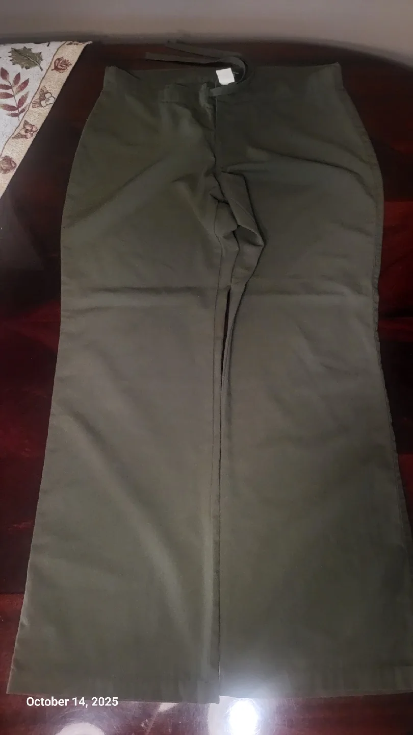 Modrobes Olive Green Pants & Floral Skirt image indicator(2)