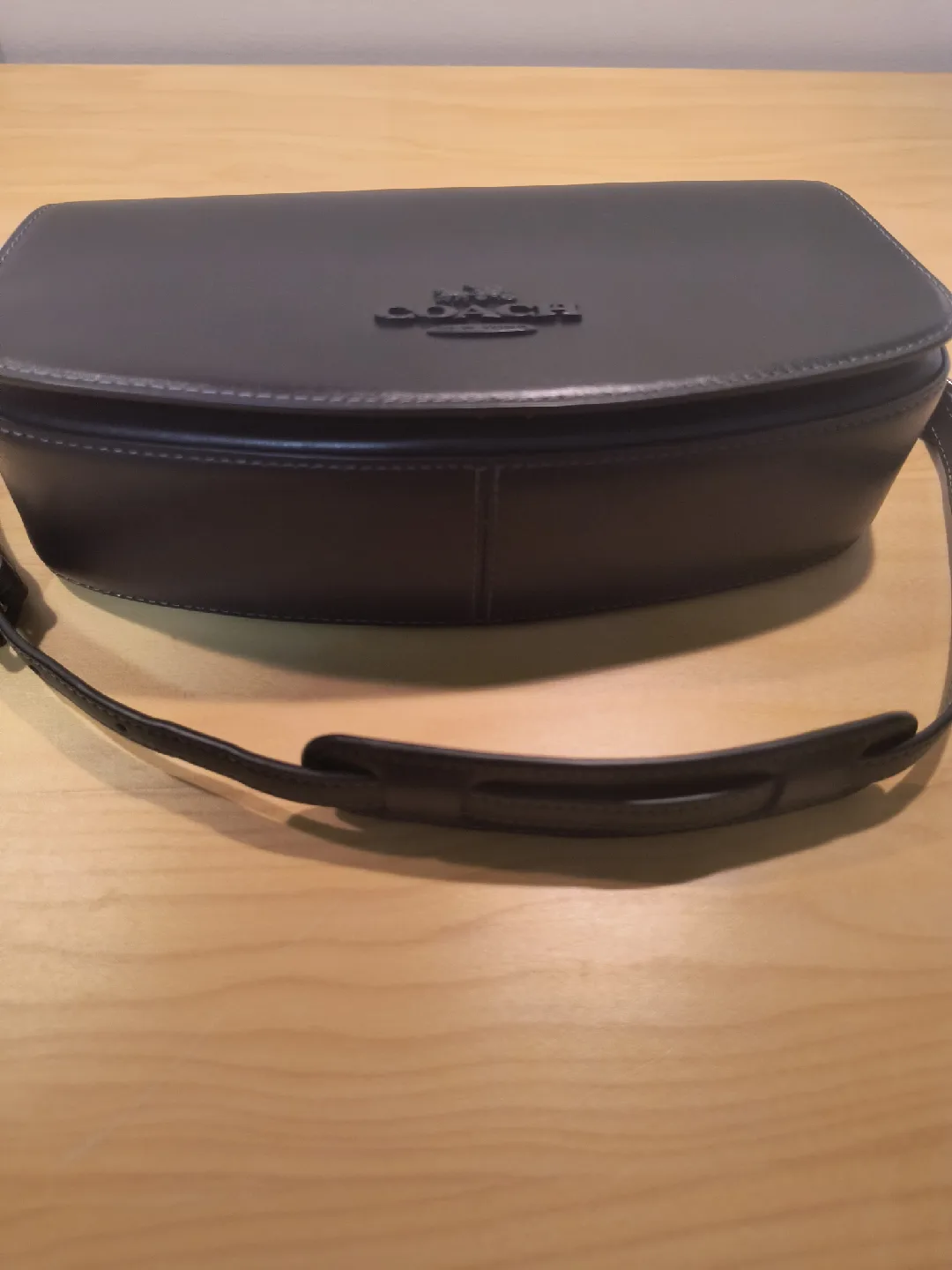 Coach Black Leather Shoulder Bag image indicator(7)