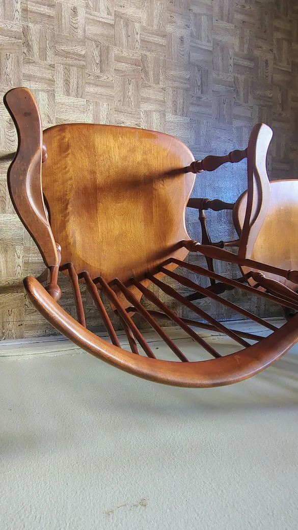 Ethan Allen Nutmeg Finish Spindle Back Chair image indicator(8)