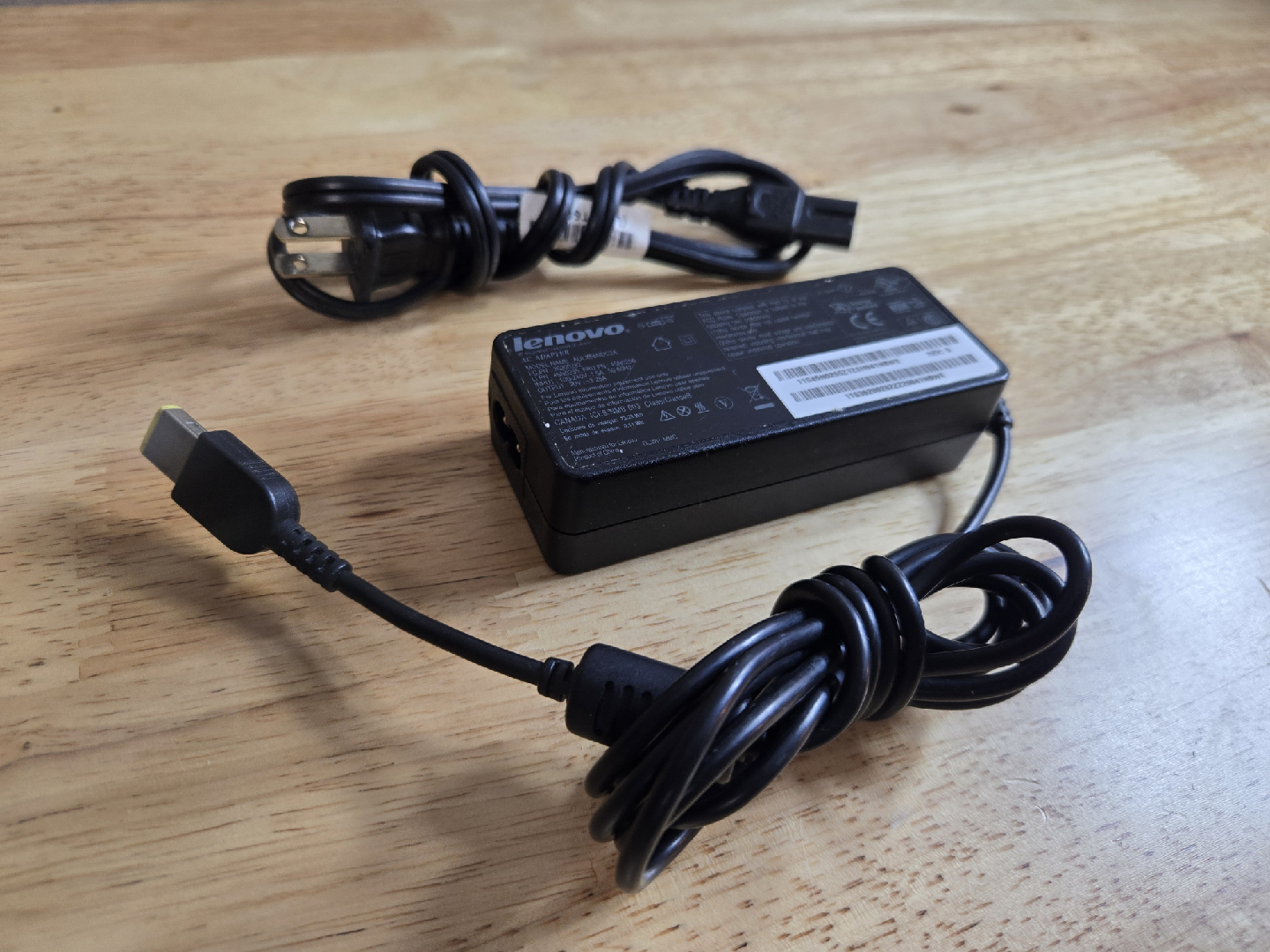 Lenovo Power Adapter 65W - photo 4