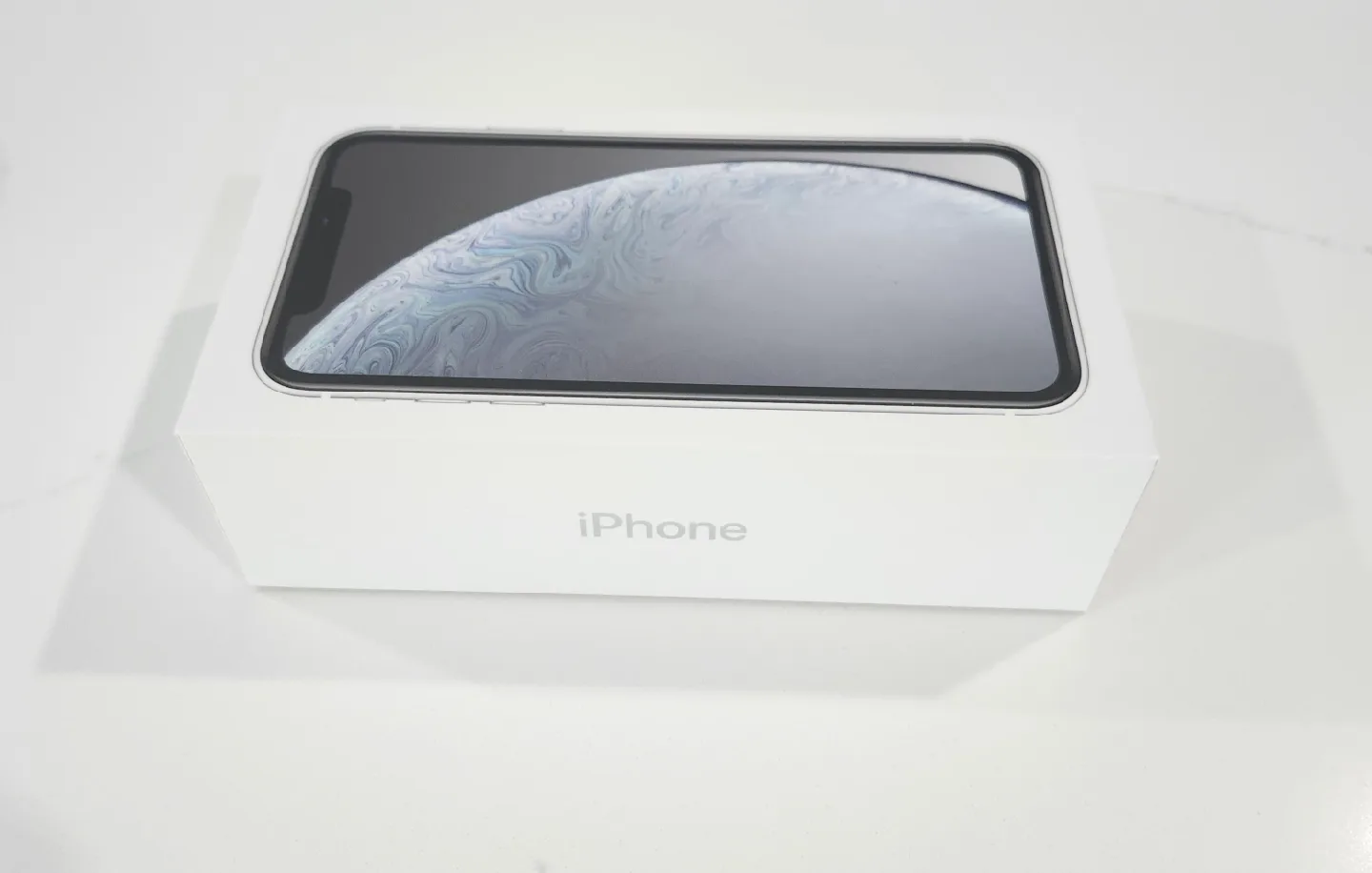 Apple iPhone Xr 64GB White Unlocked image indicator(3)