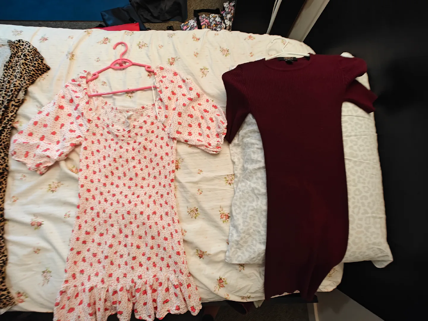 4 Piece Mini Dress Set- Size Small 🧡💖 image indicator(2)