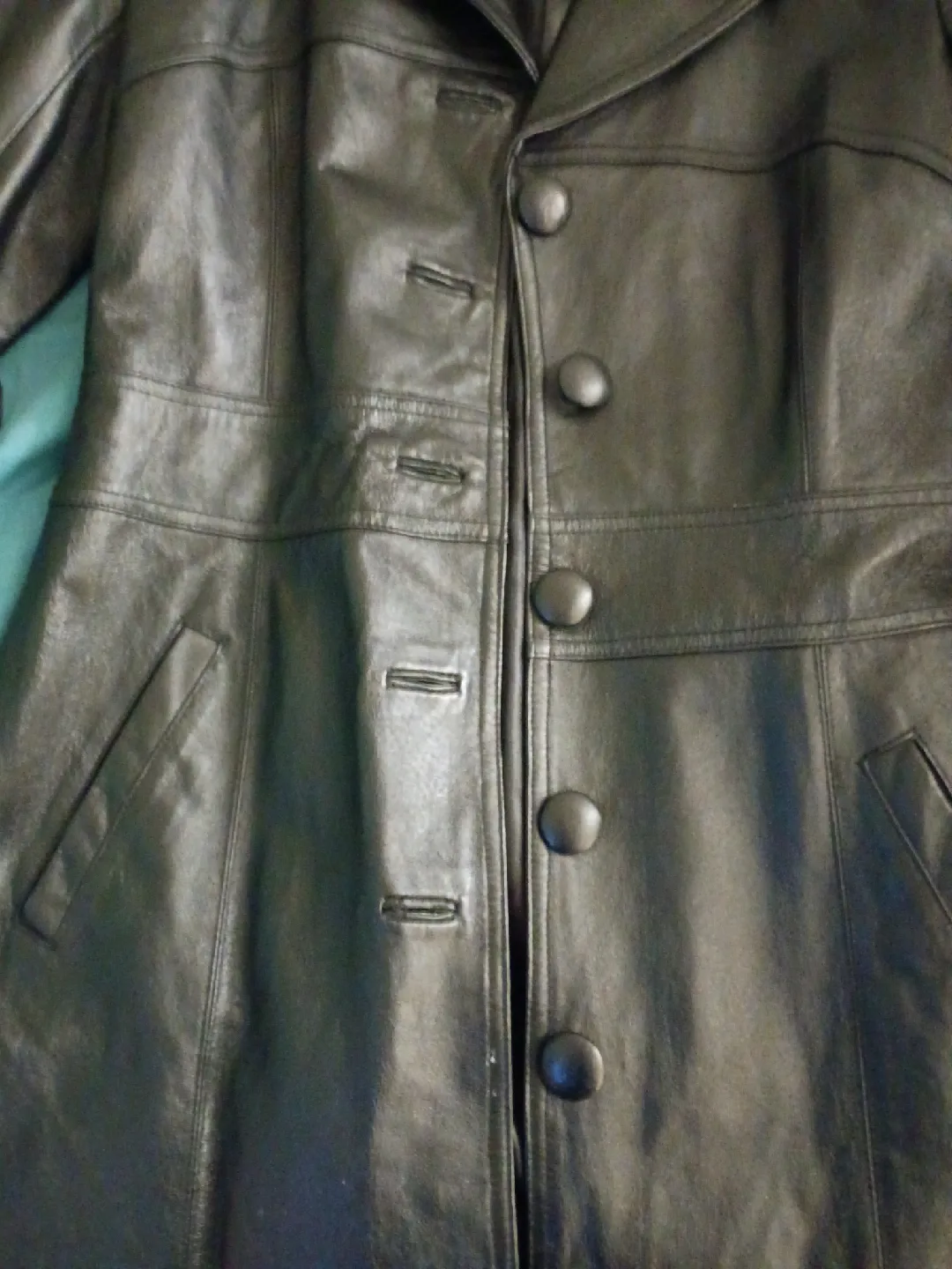 Le Chateau Black Leather Coat XS image indicator(3)
