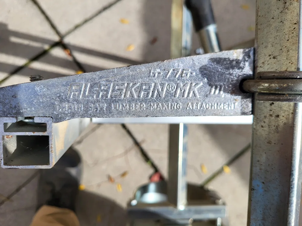 Alaskan MK III Chainsaw Lumber Milling Attachment image indicator(3)