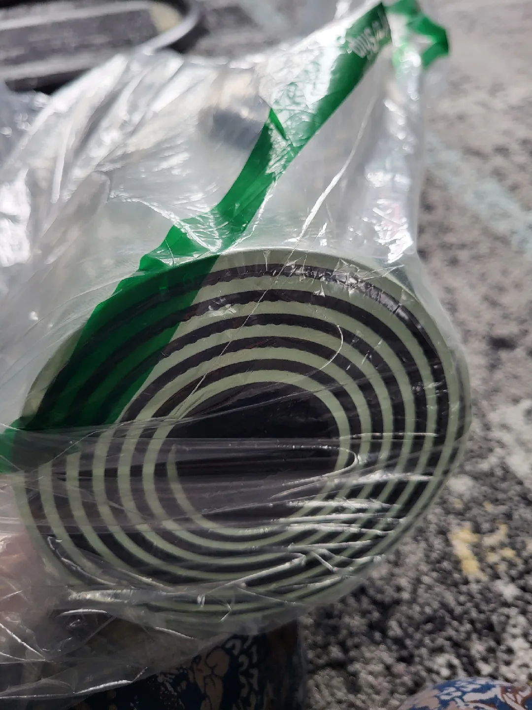 Cambivo Yoga Mat - 32" x 72" image indicator(10)