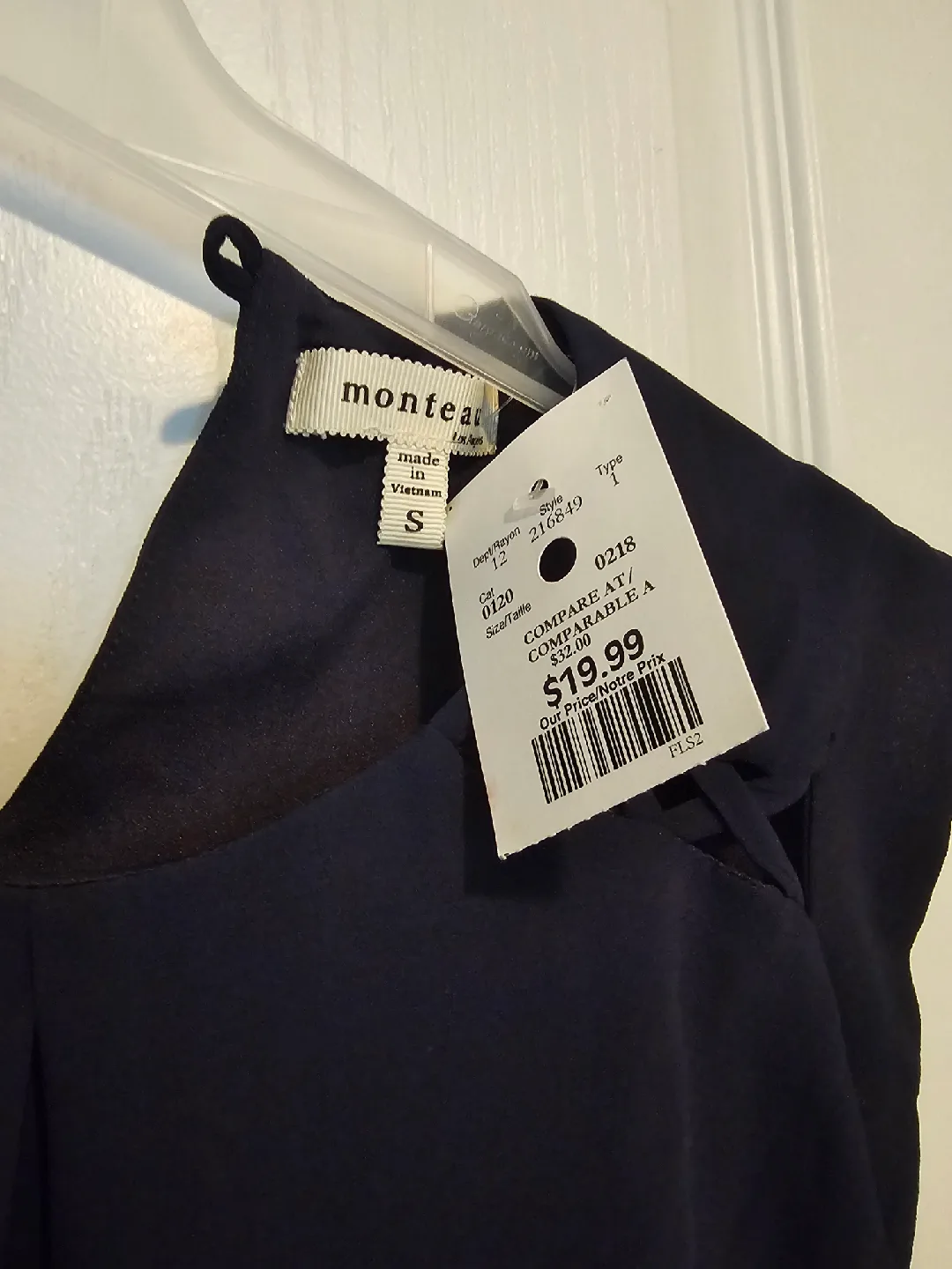 Navy blue sleeveless blouse image indicator(2)