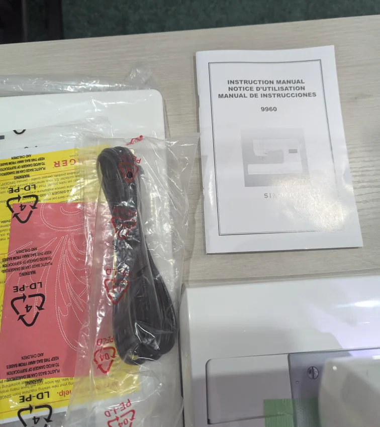 Singer Quantum Stylist 9960 Sewing Machine image indicator(7)