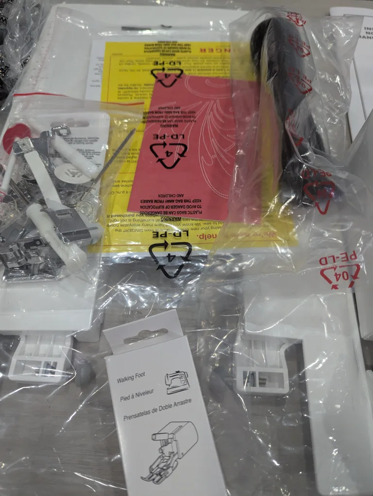 Singer Quantum Stylist 9960 Sewing Machine image indicator(8)