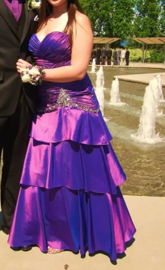 Purple Formal Dress image indicator(2)
