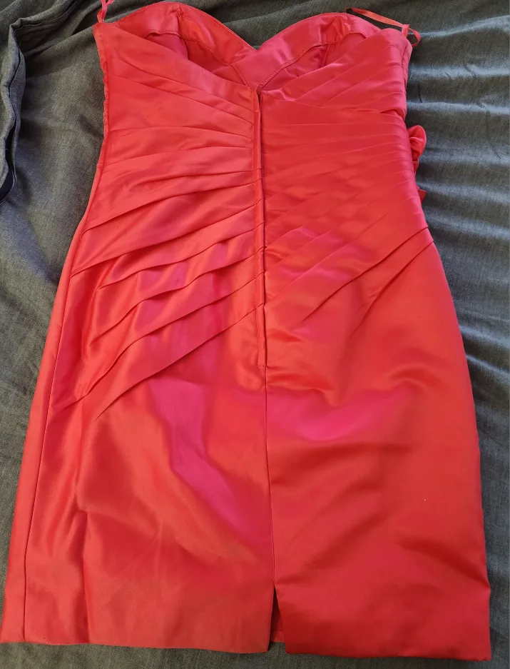 Allure Bridals Bridesmaids Dress - Size 8 image indicator(4)