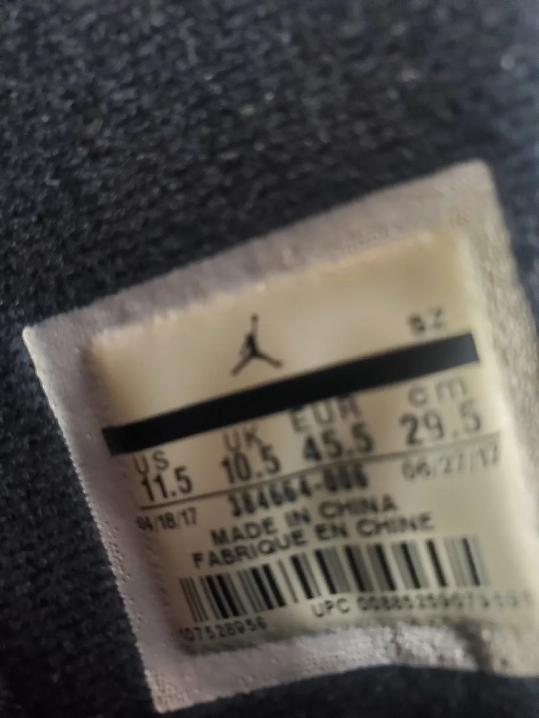 Men’s Jordan 6 Retro UNC 384664-006 Size 11.5 image indicator(5)