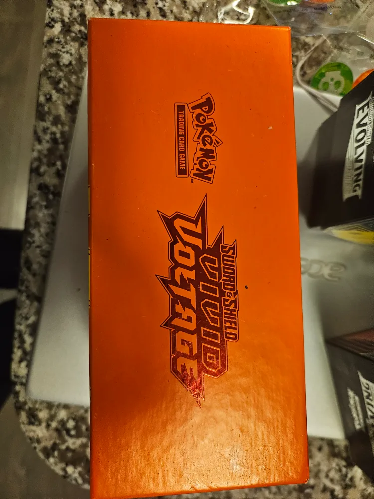 Pokémon Sword & Shield Vivid Voltage Trading Card Game image indicator(2)