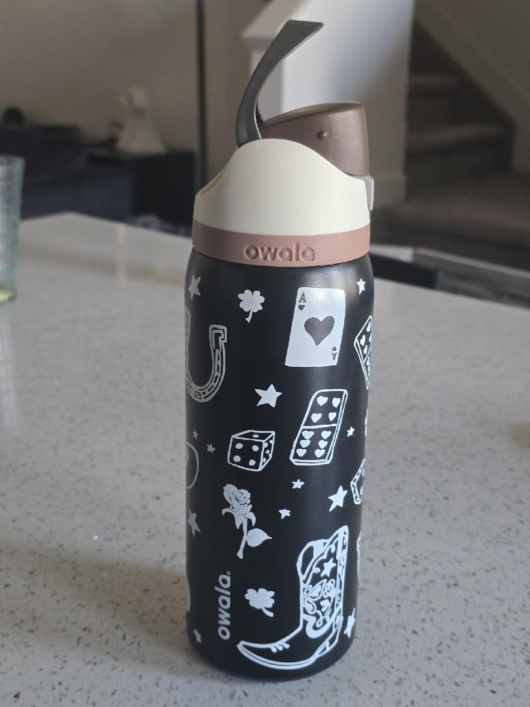 32oz owala water bottle