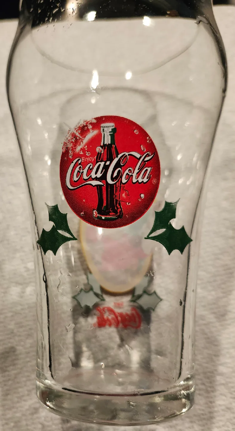 One Vintage Coca Cola 16oz Santa Glass image indicator(3)