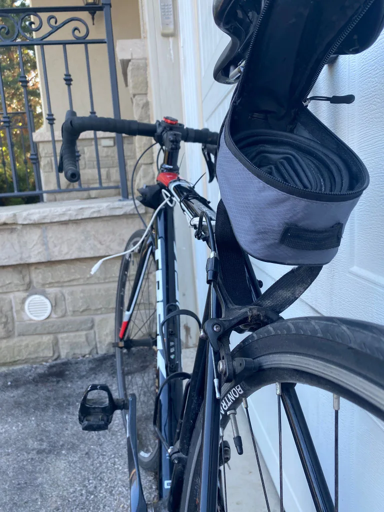 Trek Road Bike - Black and White image indicator(7)