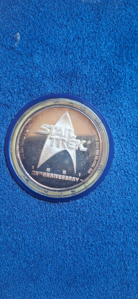 Star Trek 25th Anniversary USS Enterprise Limited Edition Coin image indicator(7)