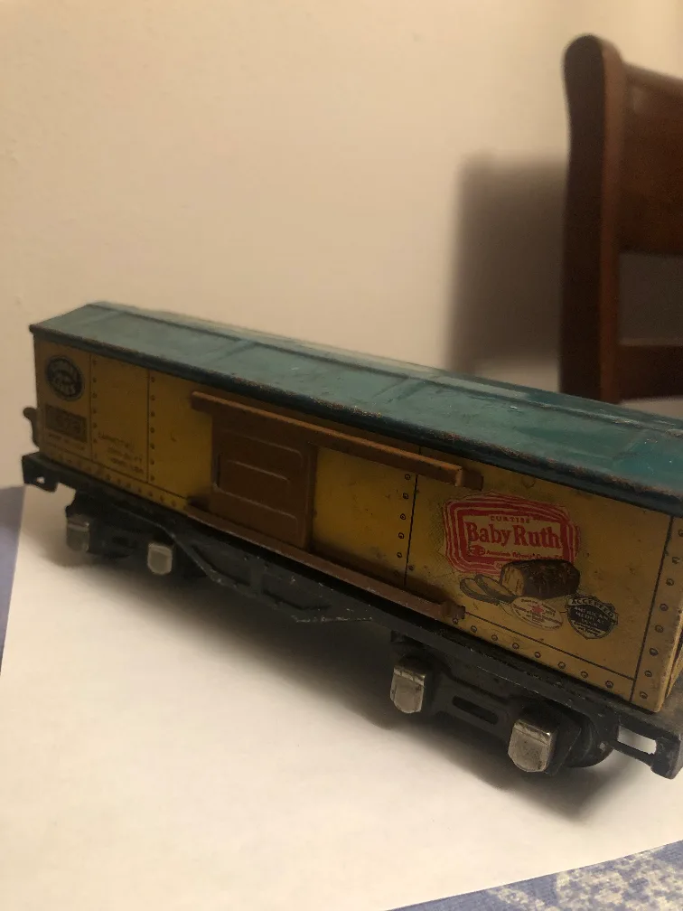 Lionel Lines 1679 Baby Ruth Boxcar & 657 Caboose image indicator(4)