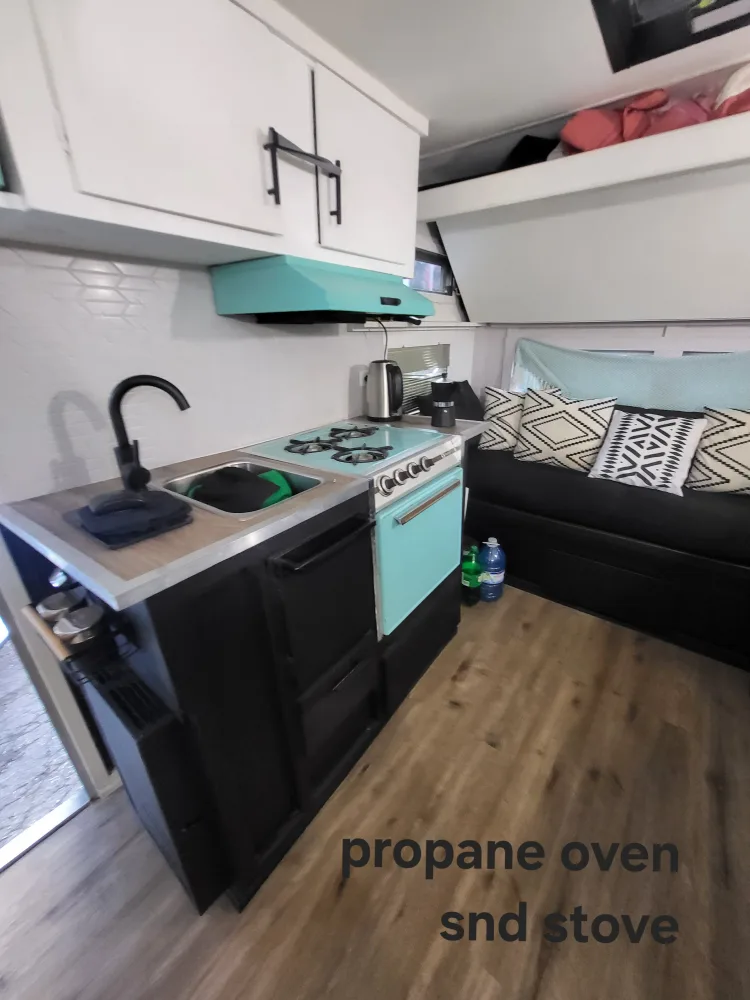 Restored 16ft Vintage Travel Trailer image indicator(3)