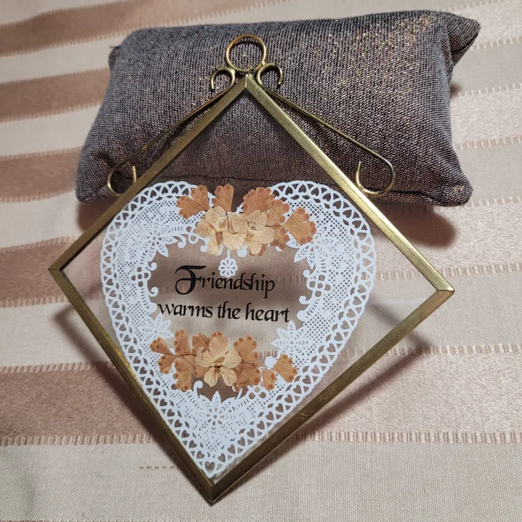 Friendship Warms the Heart Wall Decor Hanging Glass/Brass image indicator(3)