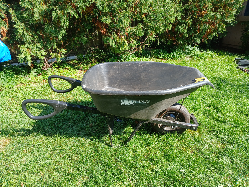 Uberhaus Pro Wheelbarrow - Easy to Control