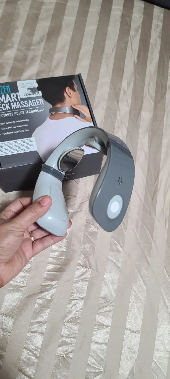 Bluzen Smart Neck Massager - Electrode Pulse Technology image indicator(4)