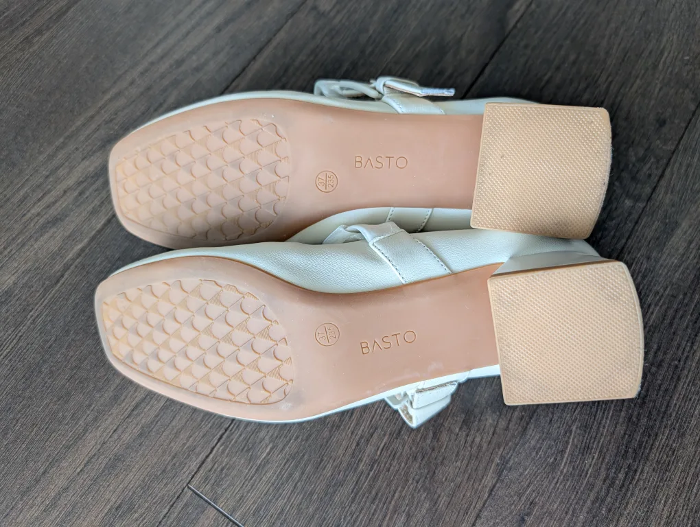 Off-White Mary Jane Shoes - Size 37 image indicator(3)