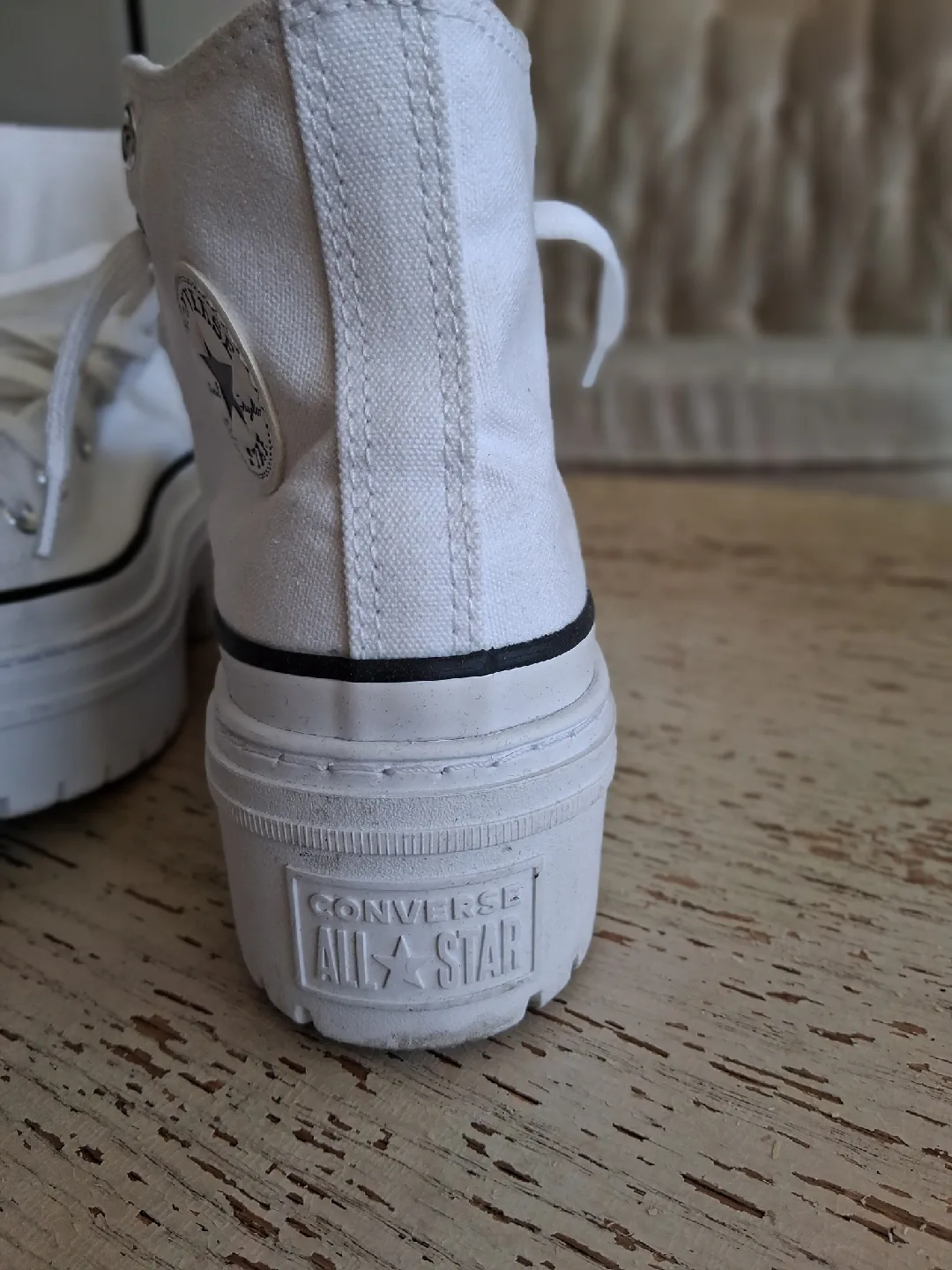 Converse Chuck Taylor All Star Lift Platform High Top - Size 6 image indicator(4)