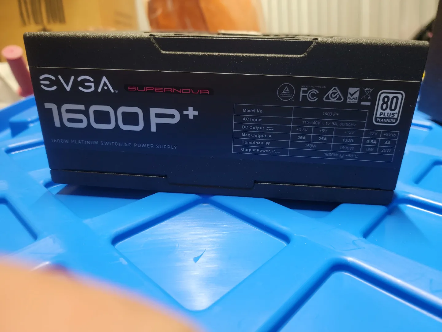 EVGA SuperNOVA 1600W P+ 80 Plus Platinum image indicator(3)