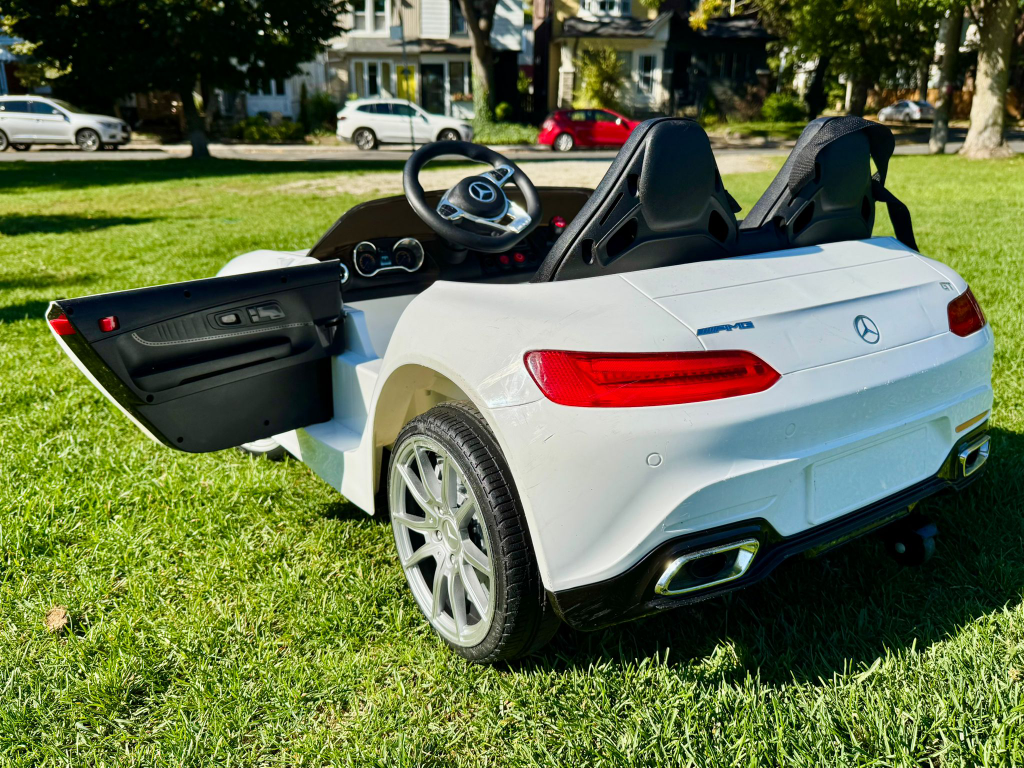 Mercedes-Benz AMG GT Kids Ride On Car - White - photo 5